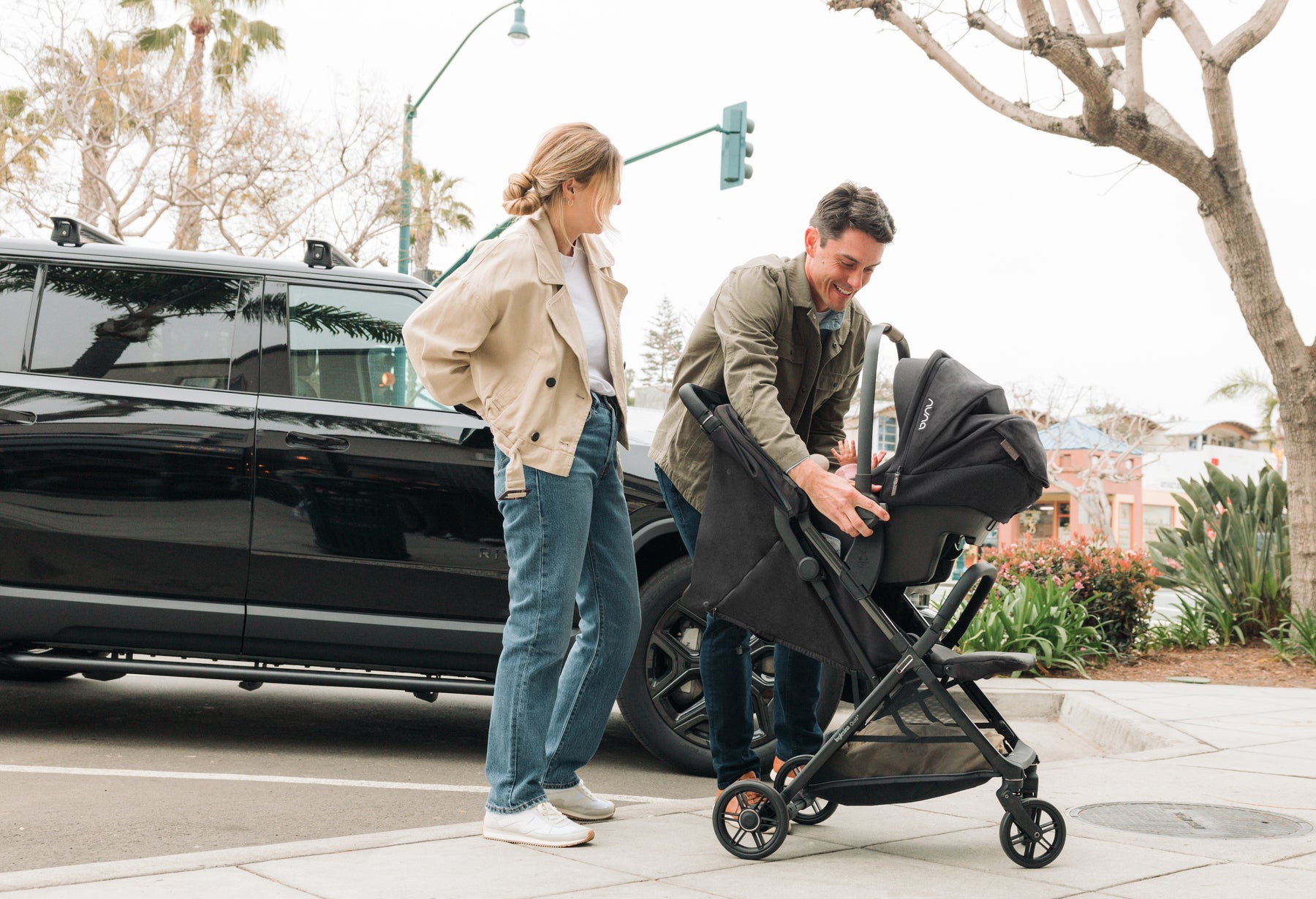 Quid³ Car Seat Adapter on stroller in Cosmic Black